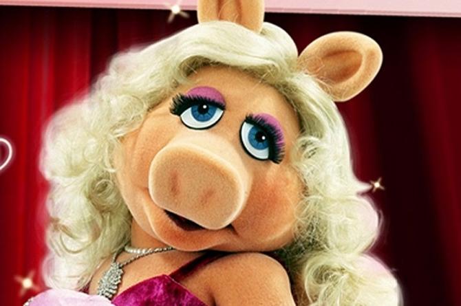 También buscan quitar a Miss Piggy por 'promover violencia doméstica&a...