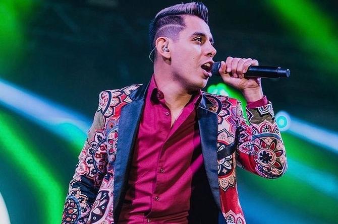 Jhonny Caz, vocalista de Grupo Firme, será el Rey de la Marcha LGBT+ en CDMX