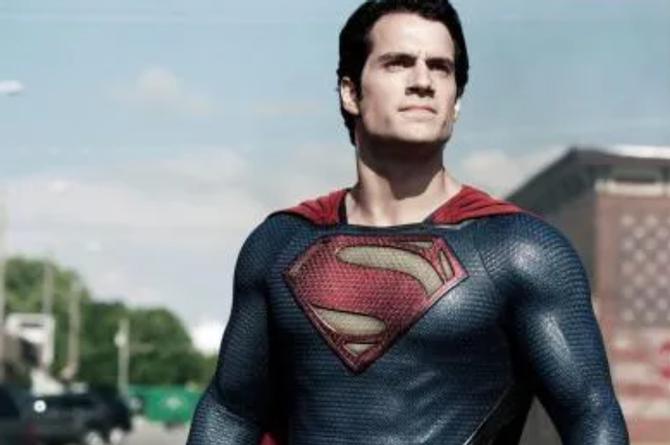 ¡Está mexicana podría protagonizar película junto a Henry Cavill!