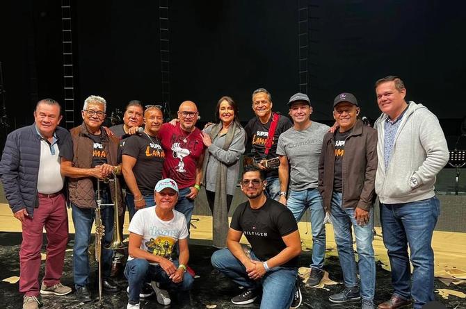 Súper Lamas invitado especial al concierto de Daniela Romo en el Auditorio Nacional 