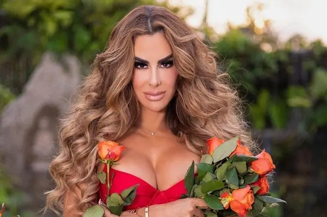 Se acaban en redes a Ninel Conde por fotografías de su rostro; lueven los memes (+fotos)