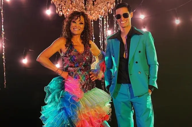 Mimy y Tony Succar refrescan uno de los grandes éxitos de Celia Cruz (+video)