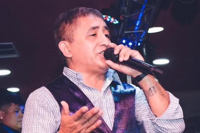 Muere cantante de cumbia con su esposa y cuñado en trágico accidente