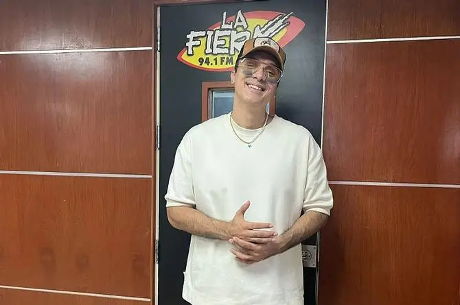 Morenito de Fuego presenta en LA FIERA su nueva canción (+videos)