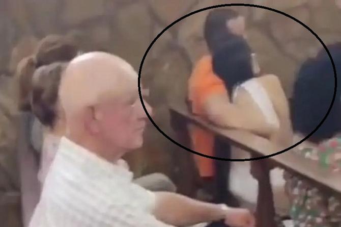 ¡Escandalazoooo! Cacha a su esposo con la amante en plena iglesia (+video)