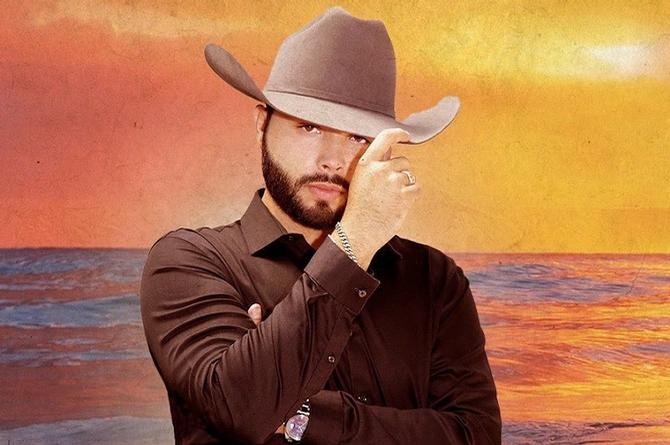 Leonardo Aguilar rinde tributo a Joan Sebastian con 'Estuve' (+video)