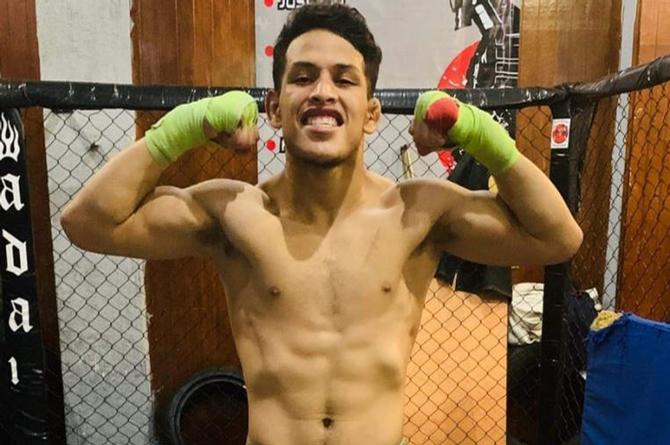 Rolando Rodríguez 'Lazy Boy' celebra su triunfo en UFC México con frase del 'Ferras'