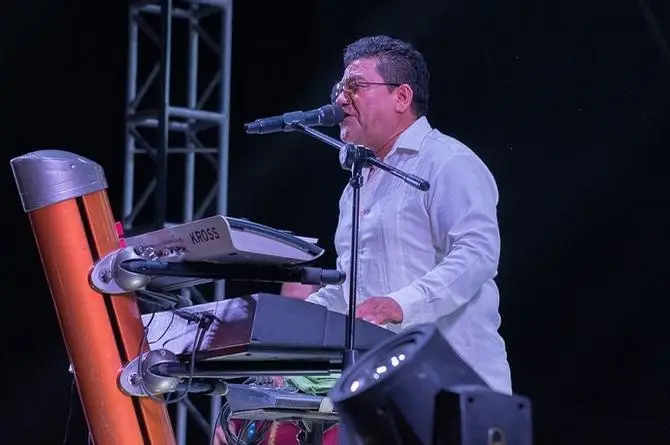 Mario Polo arma tremenda fiesta tropical en la Expo Ganadera Ylang Ylang (+fotos)