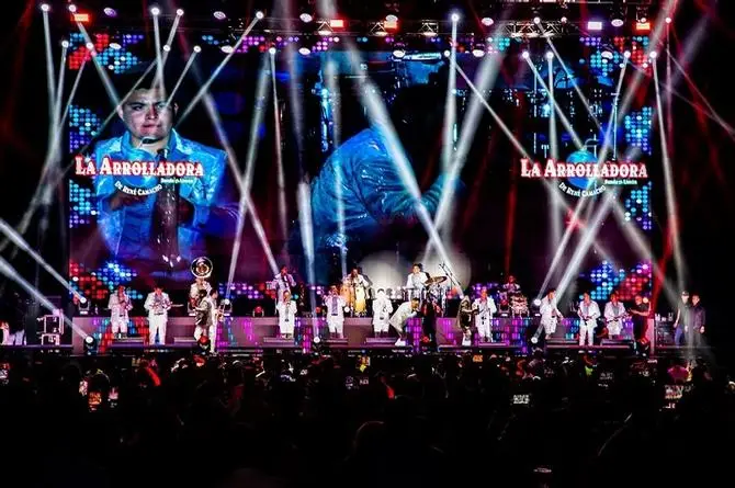 Triunfa La Arrolladora Banda El Limón en la Arena CDMX (+fotos)