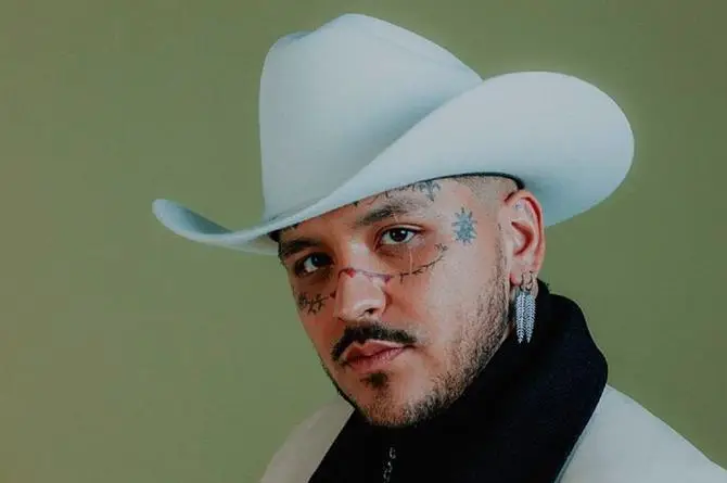 Acusan a Christian Nodal de plagio por 'El Amigo' (+video)