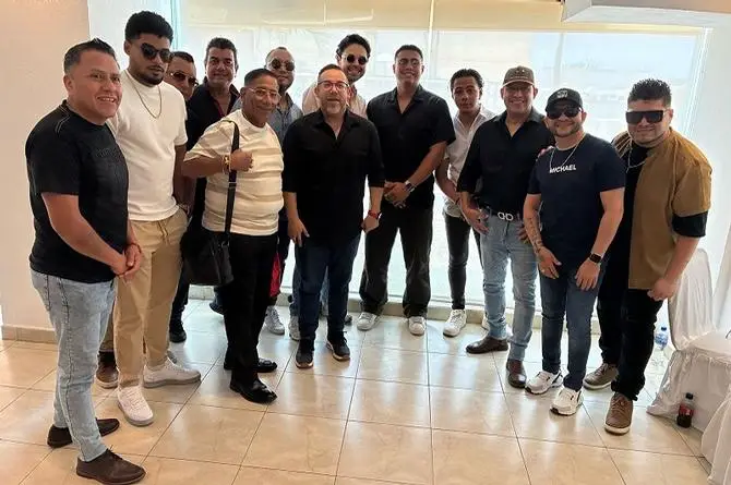 Junior Klan pone a todos a bailar con 'Se mueve sabroso' (+video)