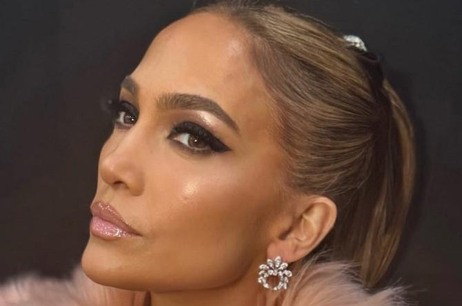 Jennifer López sufre dolorosa lesión en la cara, tuvo que recibir varias puntadas (+foto)