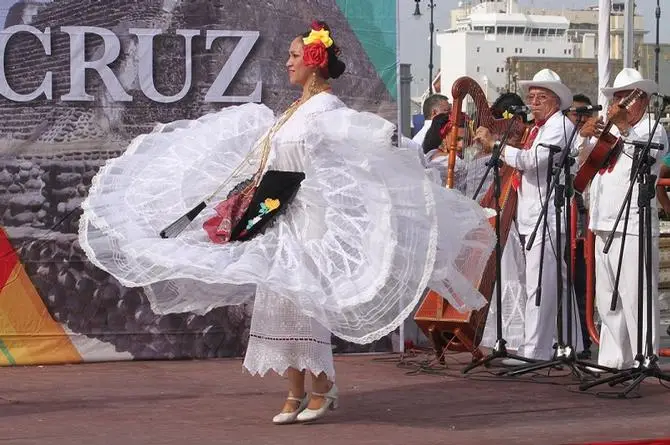 300 parejas bailarán La Bamba en la avenida Independencia de Veracruz