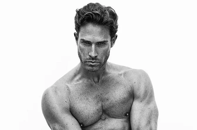¡Papacitoooo! Sebastián Rulli desnudo en redes sociales (+fotos)