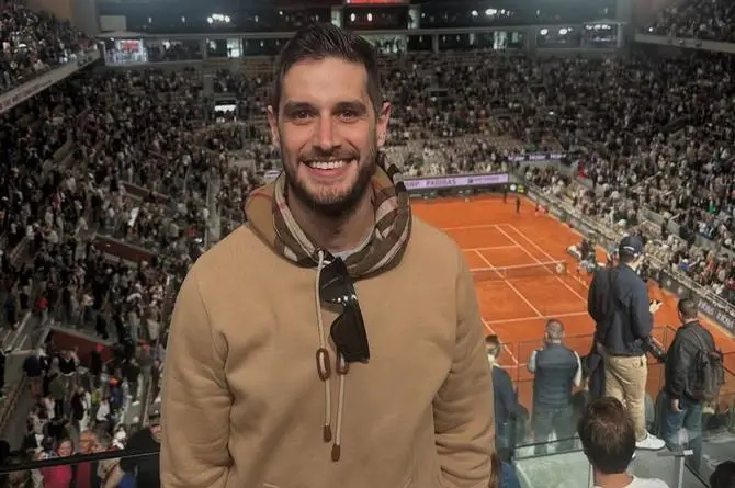 Adrián Marcelo : ‘Belinda es una prost… de alta gama’
