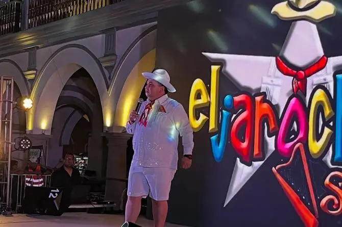 El Jarocho Show la rompe en la Quema del Mal Humor 