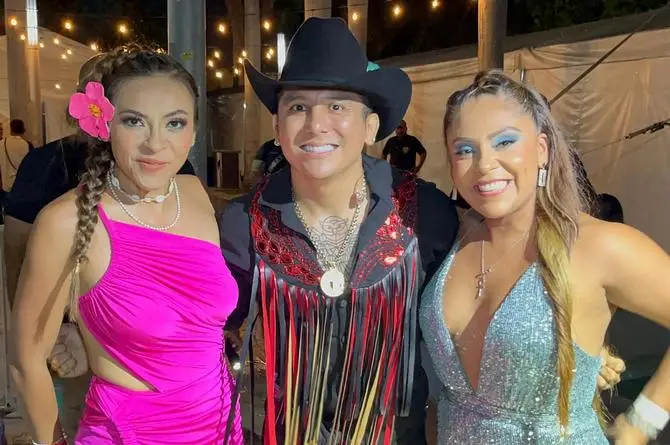 Edwin Luna y La Trakalosa de Monterrey cierran con broche de oro fiestas de Santa Ana (+fotos/video)