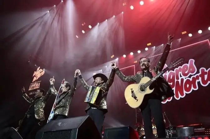 Tigres del Norte regresan a lo grande con su gira 'La Lotería' en México 