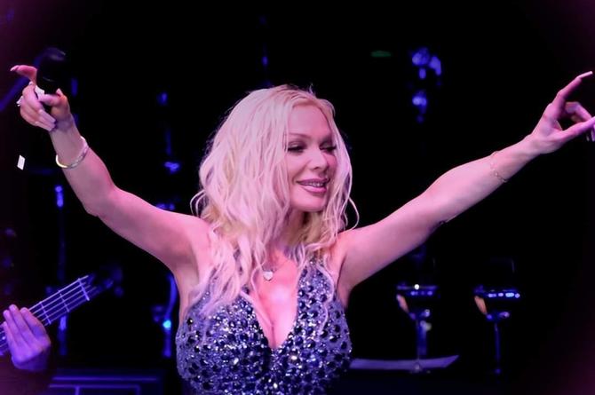 'La Dama de Hierro' está enferma y pospone conciertos 