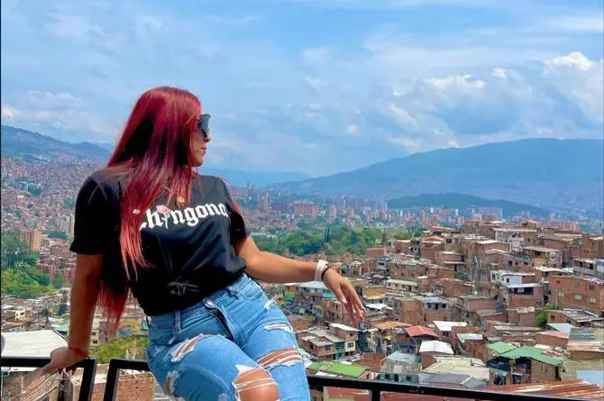 Locutora de LA FIERA comparte video de su "primera vez"