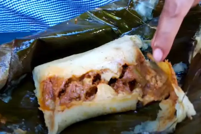 ¡Atrevido! Influencer poblano  llama 'espantosos' a los tamales jarochos