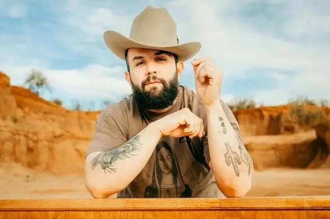 Carín León, primer latino en ofrecer concierto en el Sphere de Las Vegas