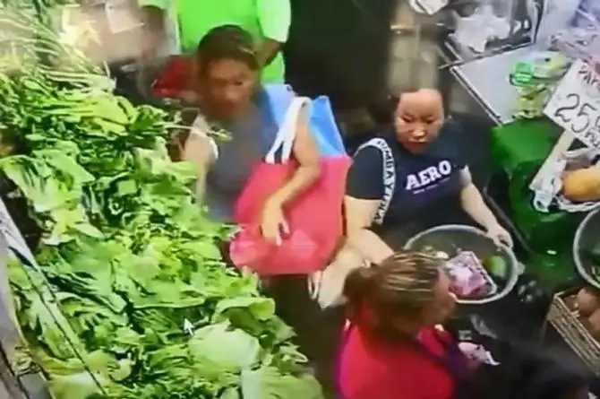 ¡Cuidado! Roba carteras en mercado de Veracruz (+video)