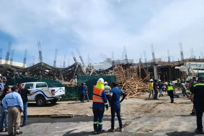 ¡De película! Se cae construcción en la Riviera Veracruzana