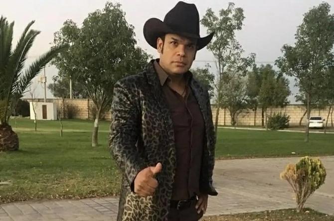 Balean autobús del cantante Marco Flores; así lo relató (+video)