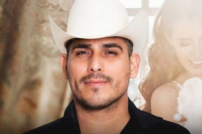 Espinoza Paz le escribió una canción al amor de su vida ¡Una mujer casada!