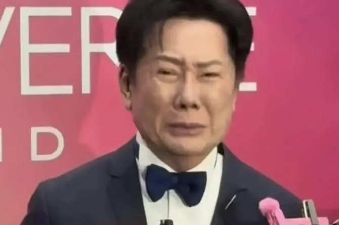 Nawat, llorando, se vuelva a disculpar con la mexicana Fátima Bosch ¡Ya pa