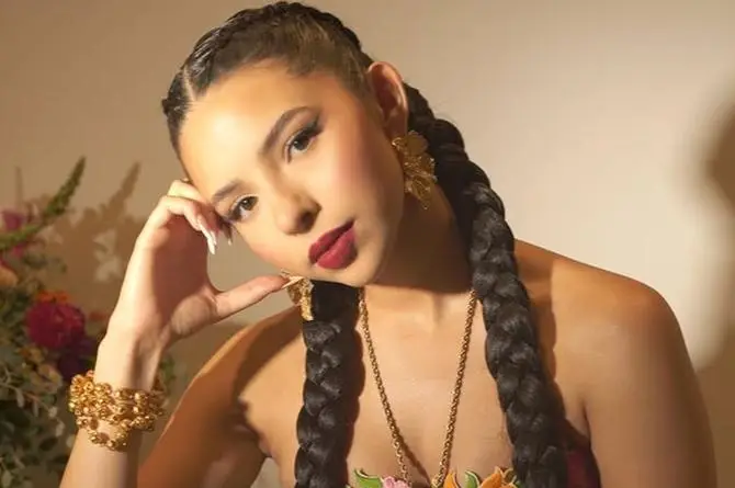 ¿No llenó? Ángela Aguilar remata boletos  para su gira 