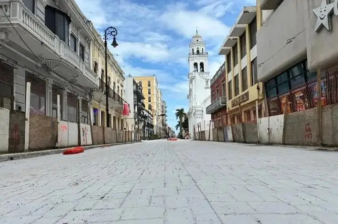 Autos ya podrán circular por avenidas 5 de Mayo e Independencia en Veracruz ¿Cuándo?
