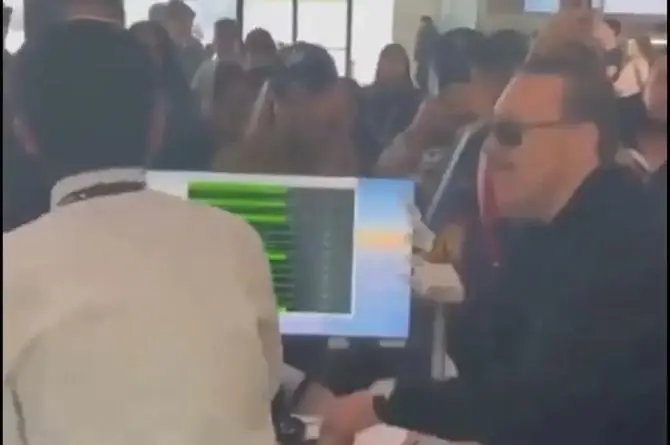 Julio Preciado protagoniza tremendo escándalo en aeropuerto (+video)