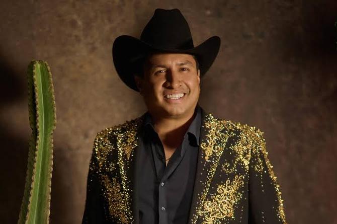 Julión Álvarez desmiente escándalo: así respondió a la detención de su supuesto piloto en Honduras