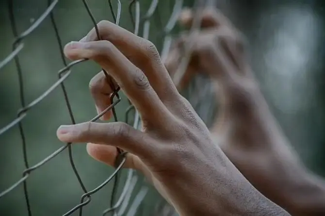 Trágico final de maestro atrapado en un motel con alumna de prepa