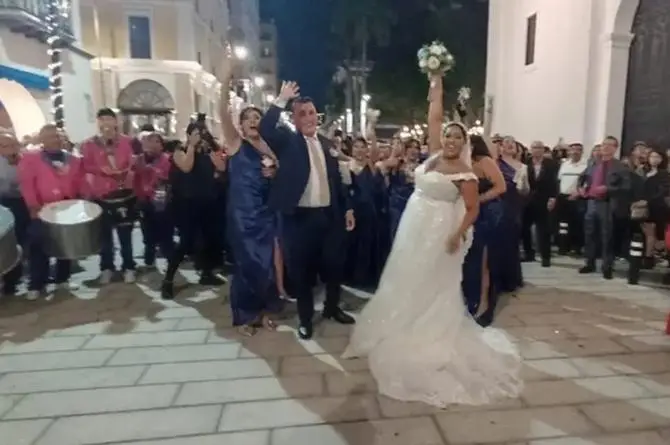 Bodorrio en pleno Centro Histórico de Veracruz ¡Hasta batucada hubo!