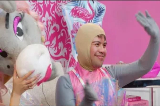 Tras despedirse de ‘Burrita Burrona’, Momo Guzmán presenta nuevo personaje… pero recibe críticas en redes