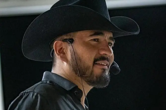 Muere el cantante de corridos Óscar Alvarado luego de un 4taque armad0 (+fotos)