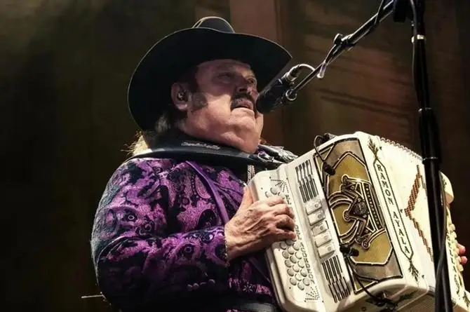 Demandan a Ramón Ayala y su hijo por presunta agr3sión s3xual y acos0