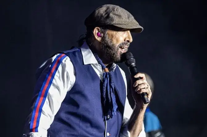 Honran a Juan Luis Guerra en República Dominicana