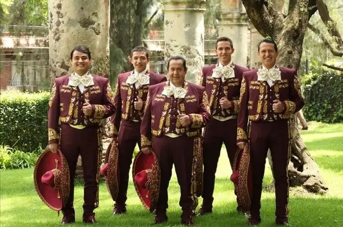 Asaltan al director del Mariachi Gama Mil; le quitan más de 150 mil pesos