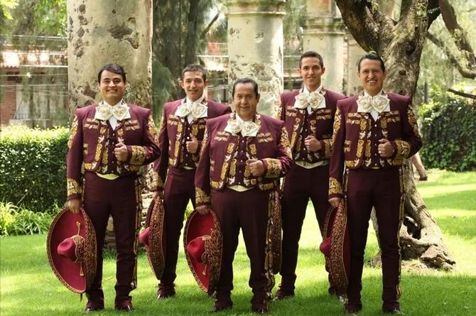Asaltan al director del Mariachi Gama Mil; le quitan más de 150 mil pesos