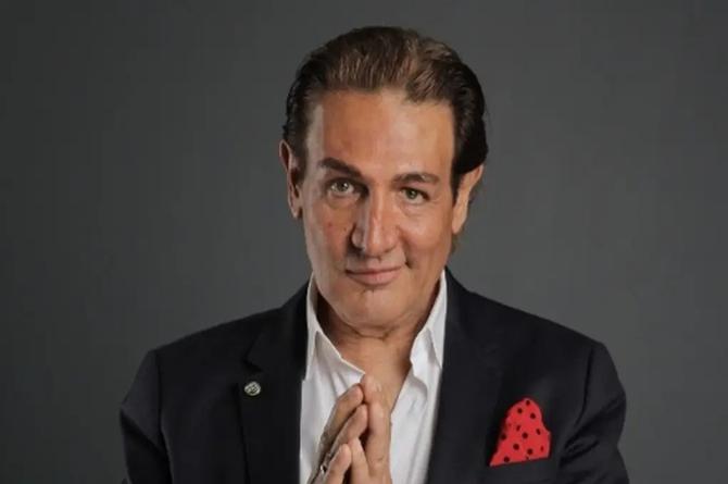 Le arriman dos pistolones por atrás a 'Fabiruchis' ¡Ahora lo asaltaron!