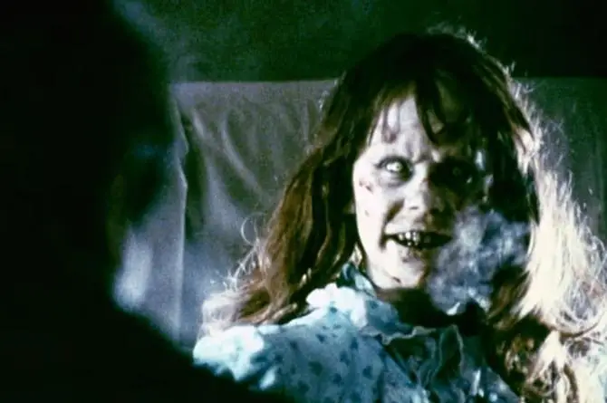 ¡Ríndete Satanás! Gringos y europeos llegan a Puente Jula, Veracruz, para que les saquen el Chamuco