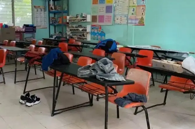 ¡Profe rata! Alumnos graban a su maestro robándoles celulares y dinero (+video)