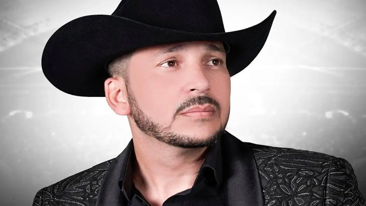 Con banda y ritmos colombianos, Luis Ángel "El Flaco" sorprende con "Tequila y Guaro"