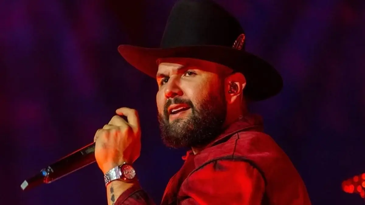 Carín León arrasa en las nominaciones a Premios Juventud 2026 