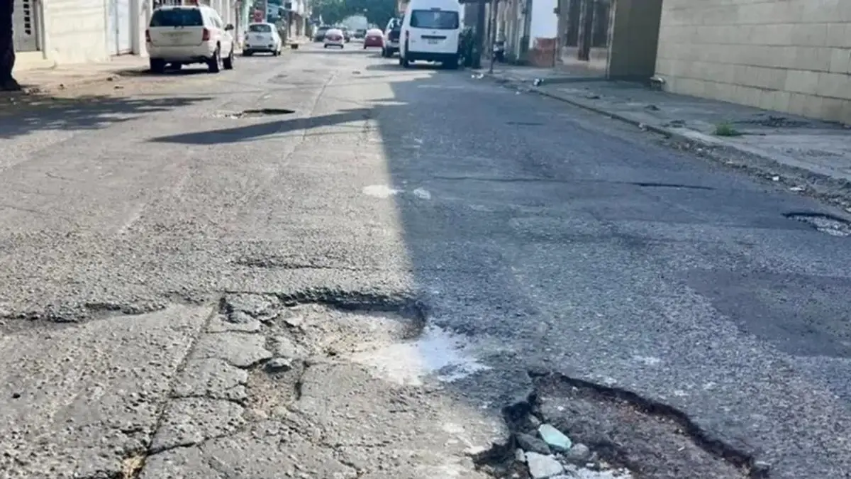 Veracruz tiene calles en sus baches ¡Ah no, al revés: baches en sus calles!